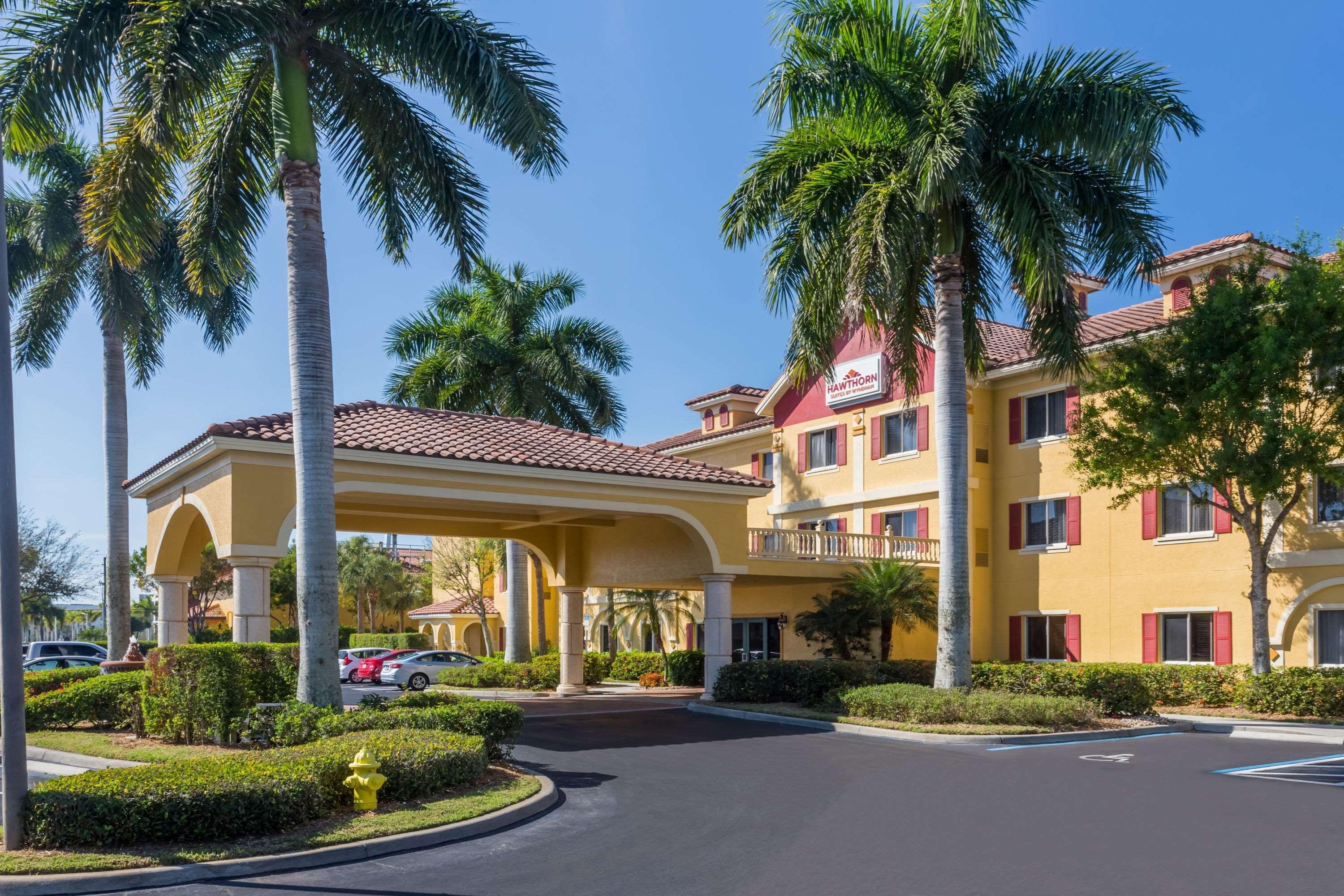 那不勒斯温德姆豪顿套房酒店 North North Naples 外观 照片