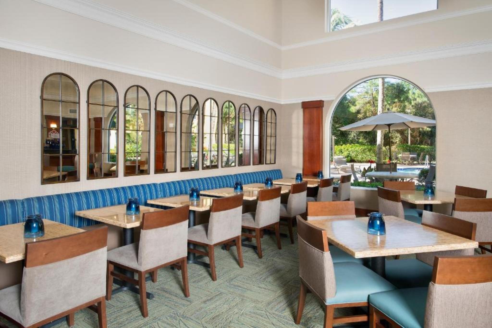 那不勒斯温德姆豪顿套房酒店 North North Naples 外观 照片