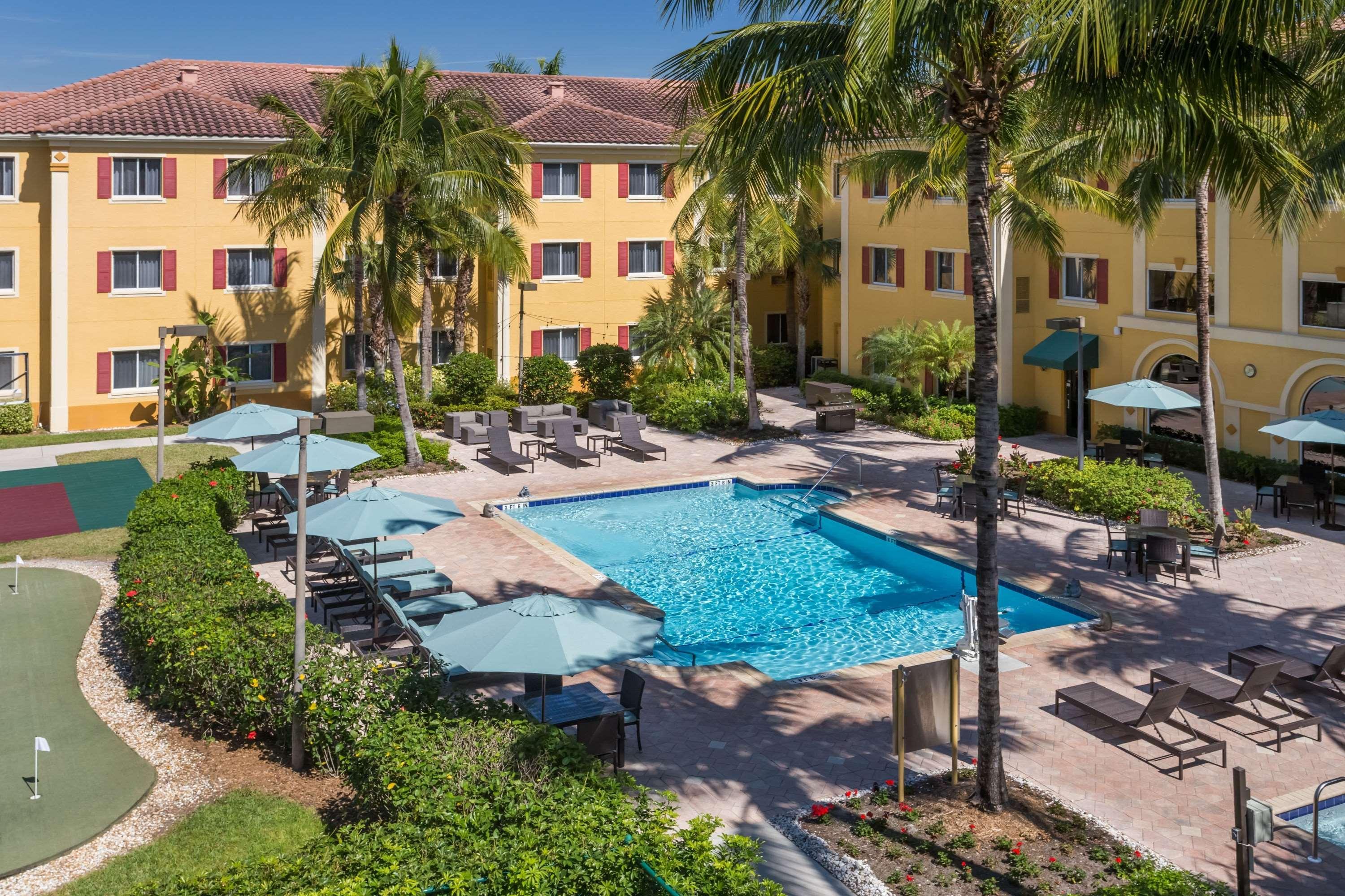 那不勒斯温德姆豪顿套房酒店 North North Naples 外观 照片