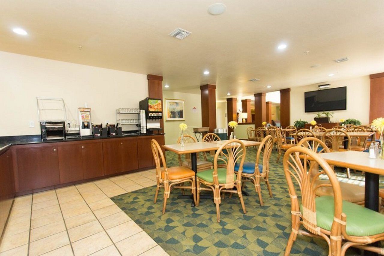 那不勒斯温德姆豪顿套房酒店 North North Naples 外观 照片